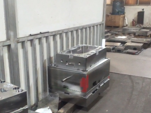 臥式機(jī)側(cè)面加工